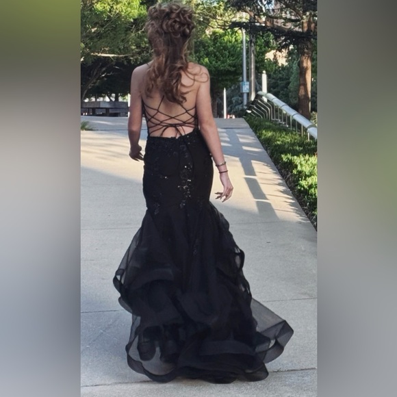 Gianni Bini Black Mermaid Beaded Applique Lace Back Prom Dress or Gown Sz 3 - Picture 2 of 5